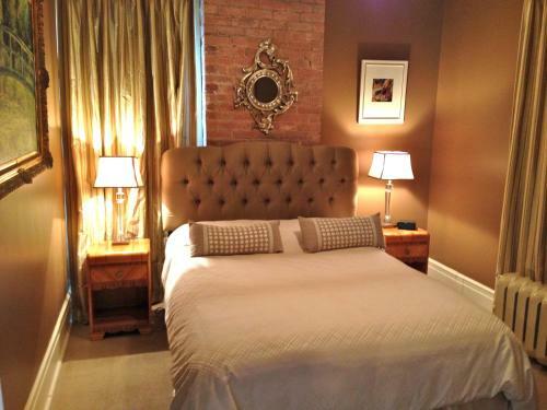 Lion's Head Bed & Breakfast