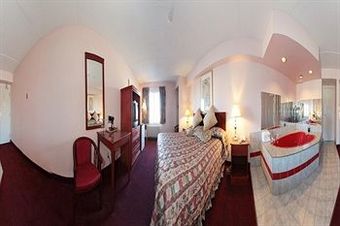 Hotel Niagara Lodge & Suites