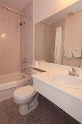 Hotel Niagara Lodge & Suites