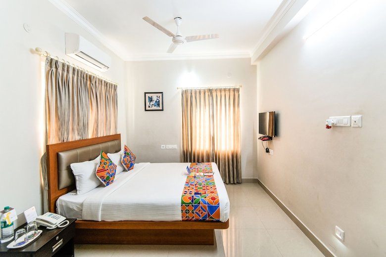 Fabhotel Rithikha Inn Porur