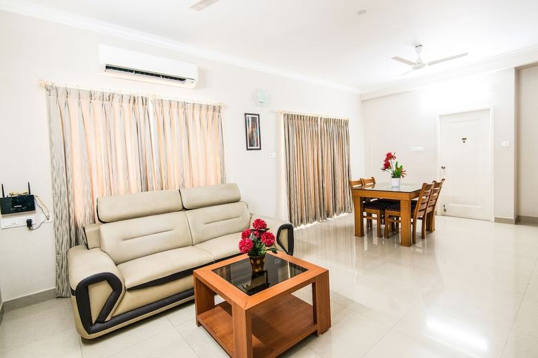 Fabhotel Rithikha Inn Porur