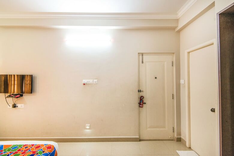 Fabhotel Rithikha Inn Porur
