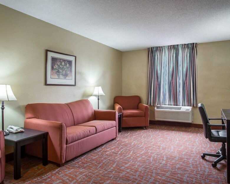 Hotel Quality Inn And Suites Monroe