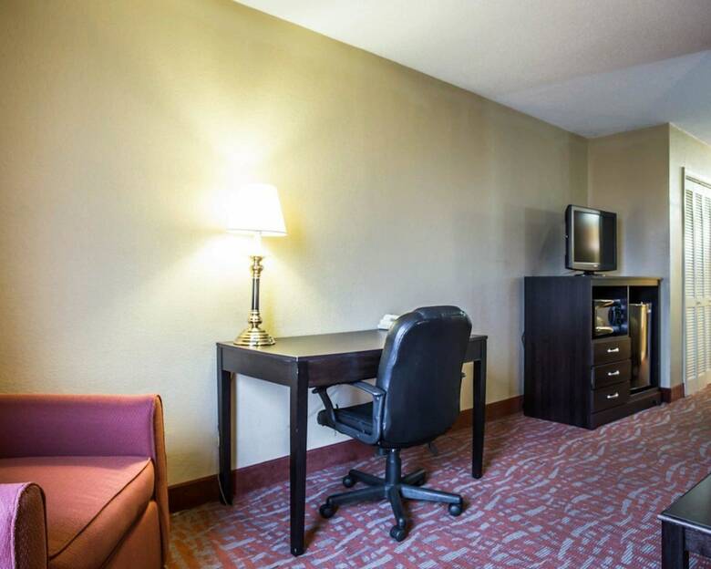 Hotel Quality Inn And Suites Monroe