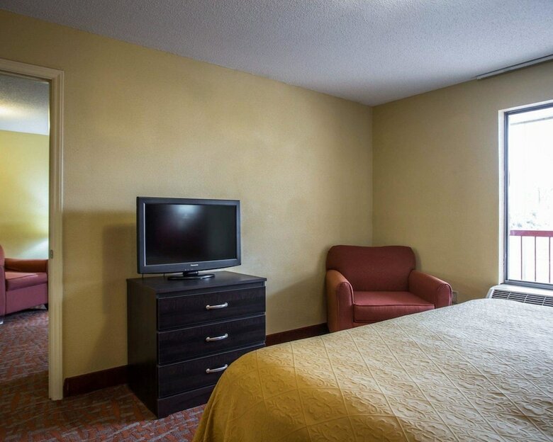 Hotel Quality Inn And Suites Monroe