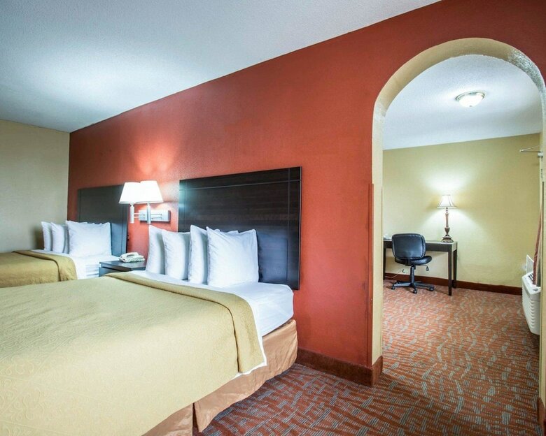Hotel Quality Inn And Suites Monroe