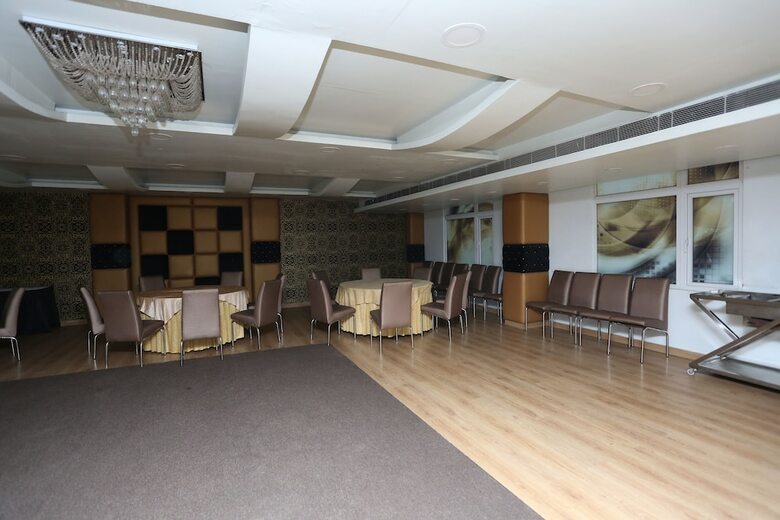 Hotel Oyo 5663 Gs Inn