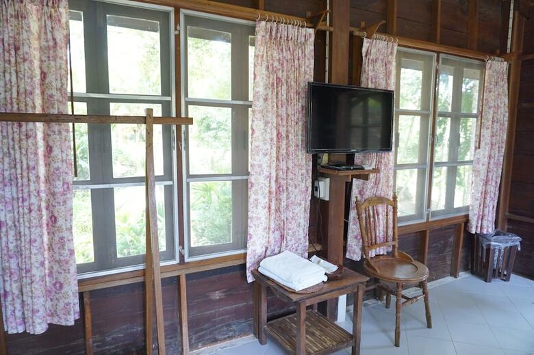 Hotel Donsak Orchid Resort