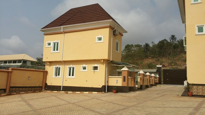 Kevotel Hotel And Suites