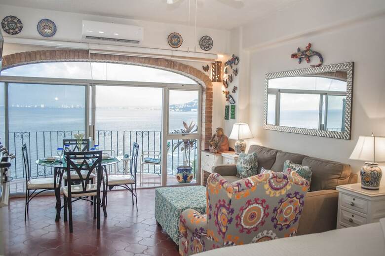 Beach Front Girasol Sur Apartments