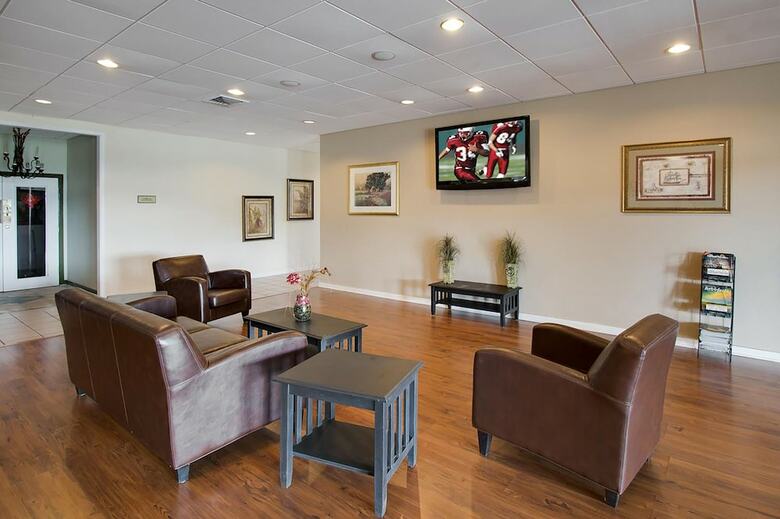 Oyo Hotel Dundee By Crystal Lake
