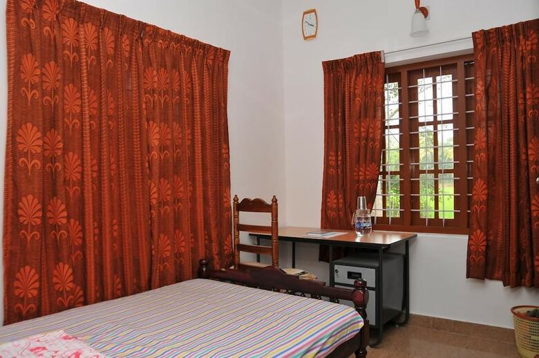 Bed & Breakfast Kuttickattil Gardens Home Stay