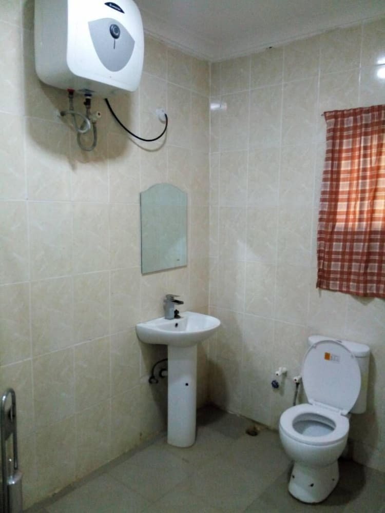 Dabotov Hotel And Suites