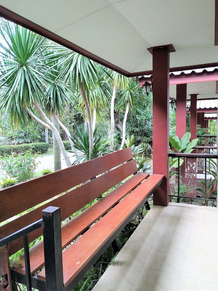Hotel Phetsangsom Resort