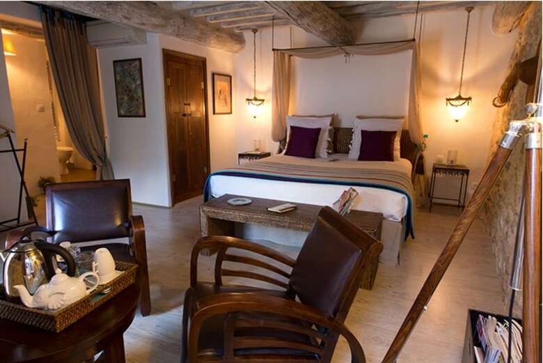 Hotel Maison D'h�tes La Cour Des Lauriers