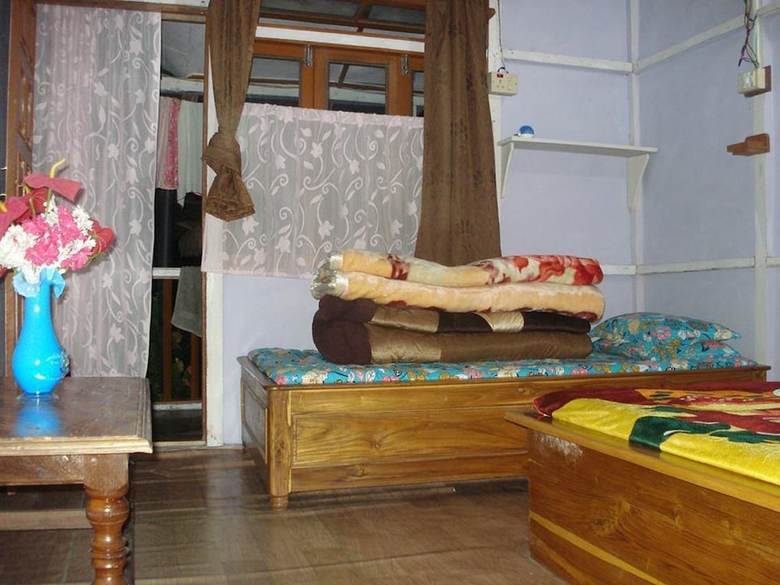 Bed & Breakfast K K Homestay
