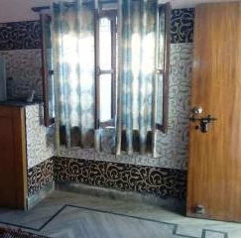 Hotel Simran Guest House