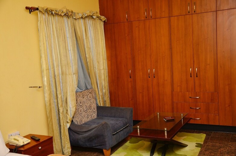Hotel Yanna Lodge