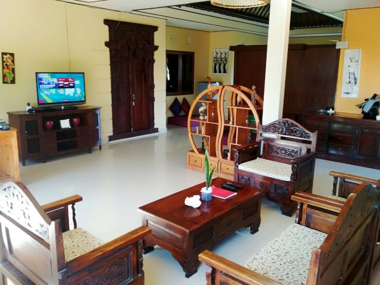 Hotel Svaha Guest House