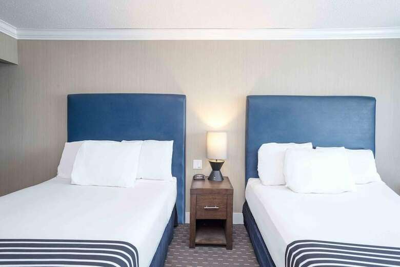Hotel Sandman Inn Blue River