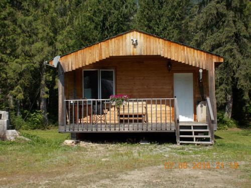 Bone Creek Wilderness Retreat
