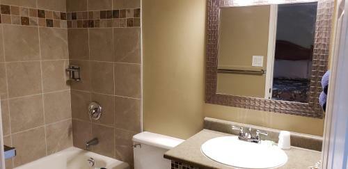 Malahat Bungalows Motel