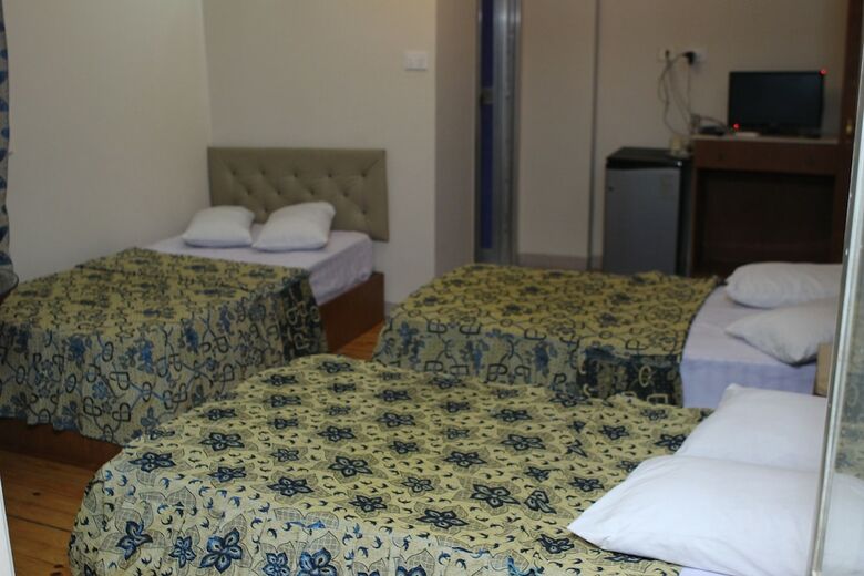 Hostal New Marina Hostel