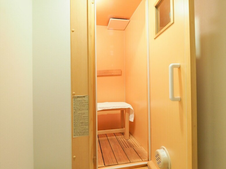 Leo Yu Capsule Hotel Nishi Funabashi