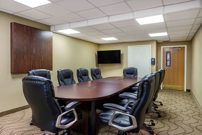 Hotel Comfort Suites Downtown