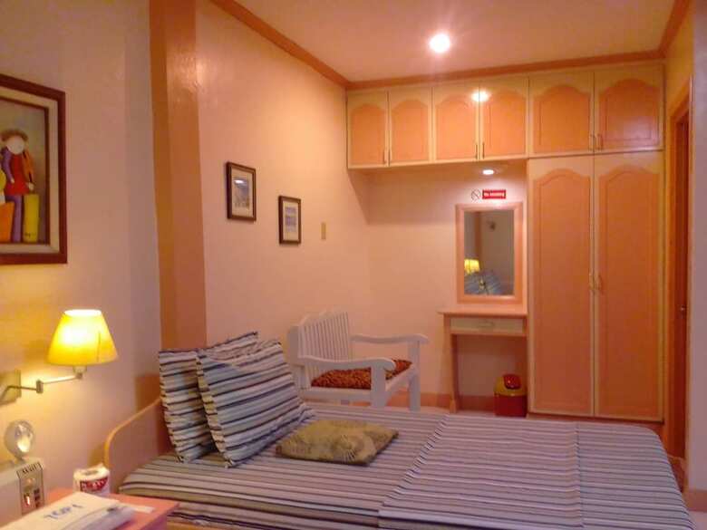 Hotel Tops Lodging House