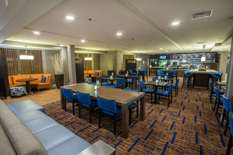 Hotel Courtyard By Marriott Raynham