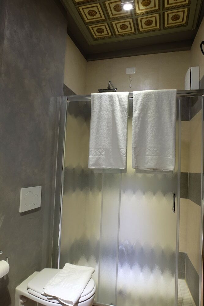 Hotel La Rocca Guest House & Spa