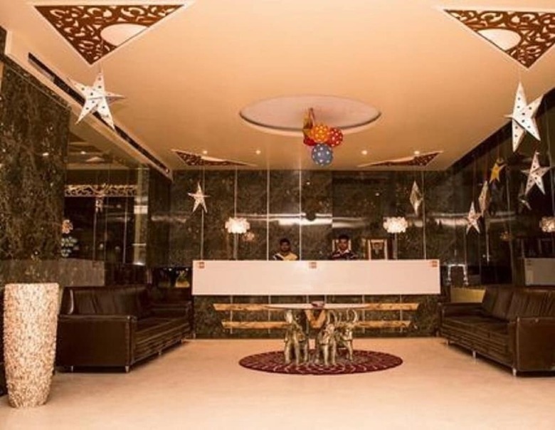 Hotel The Vishwanath Palace