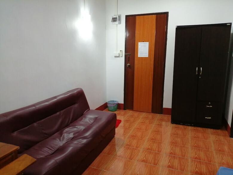 Hotel Chanmuang Resort