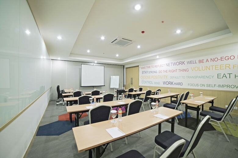 Palm Park Hotel Surabaya