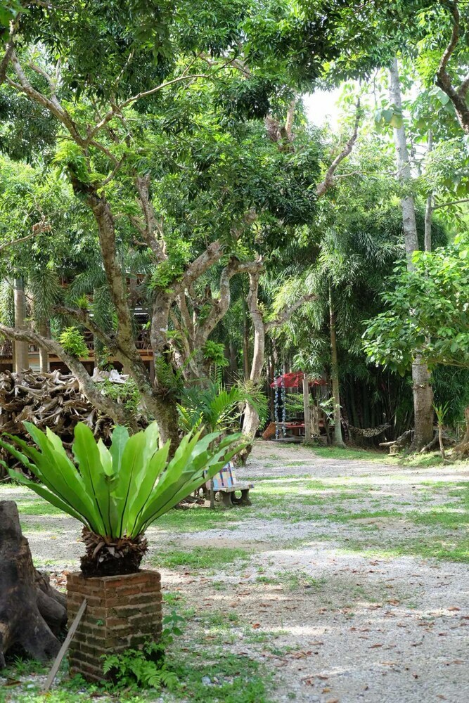 Hotel Baan Suan Auy Kham