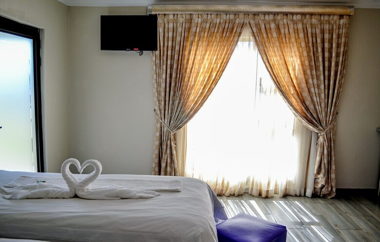 Bed & Breakfast Sheerwalk Conference & Leisure