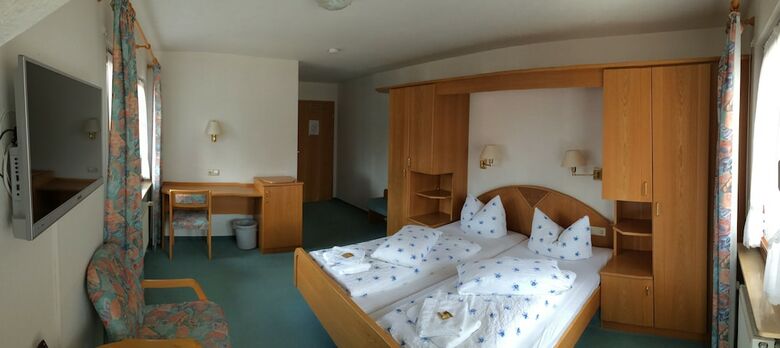 Hotel Richeb�chli
