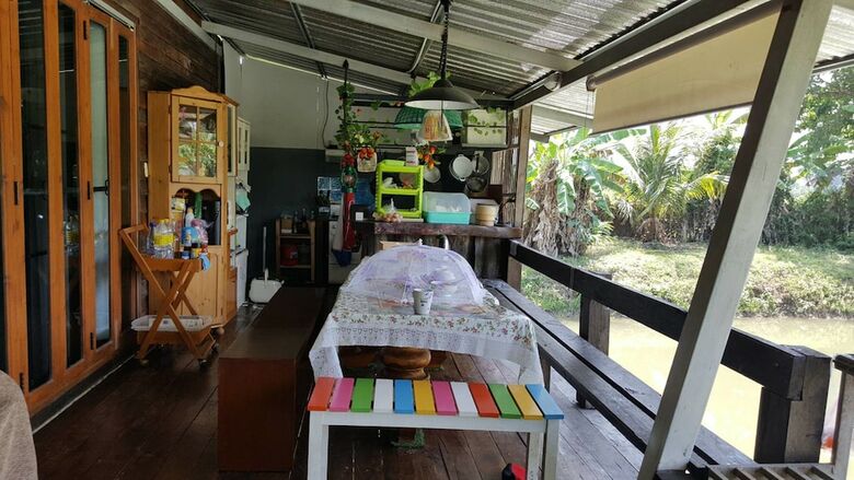 Hotel Baan Aunjai Homestay