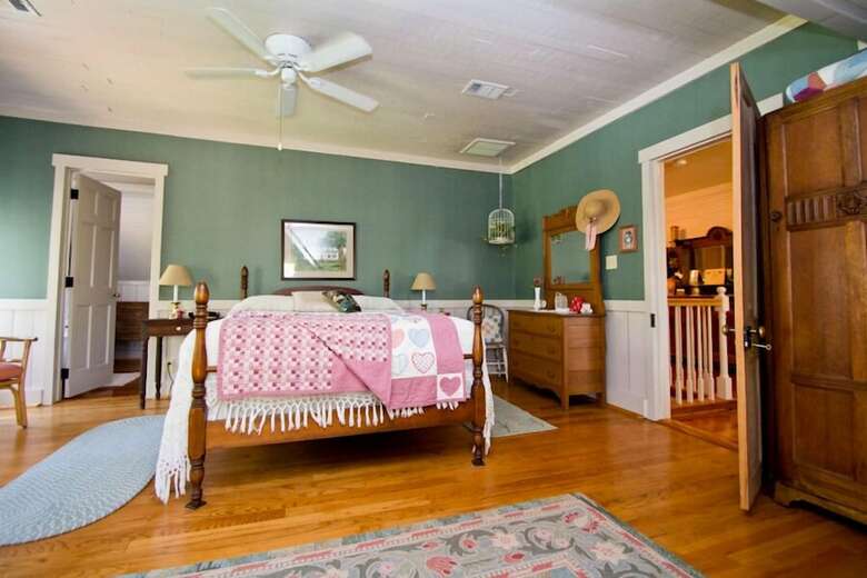 Pleasant Lane Acres Bed And Breakfast