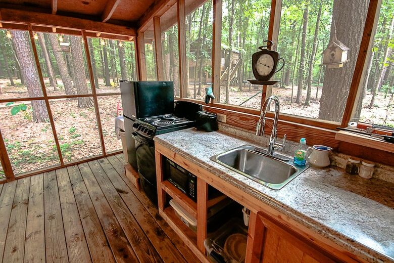 Cora's Cabins
