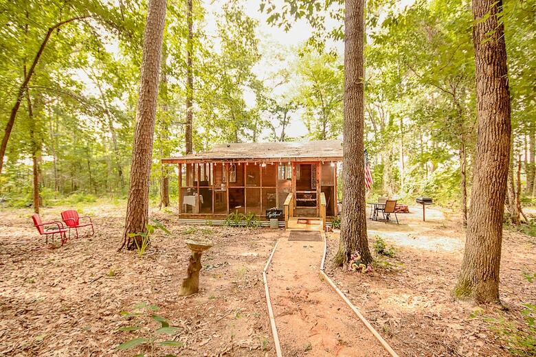 Cora's Cabins
