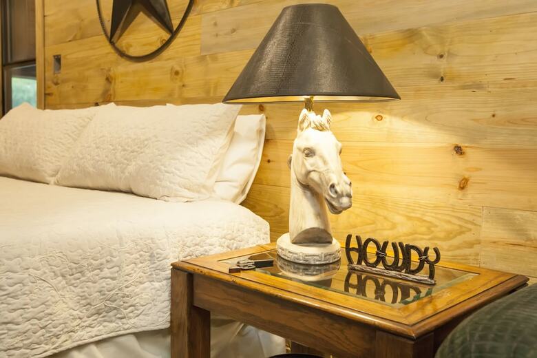 Cora's Cabins