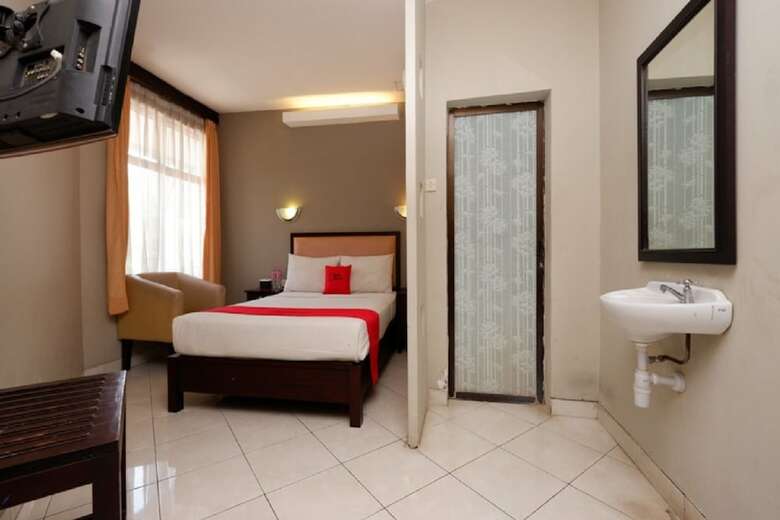 Hotel Reddoorz Plus @ Singosari Raya