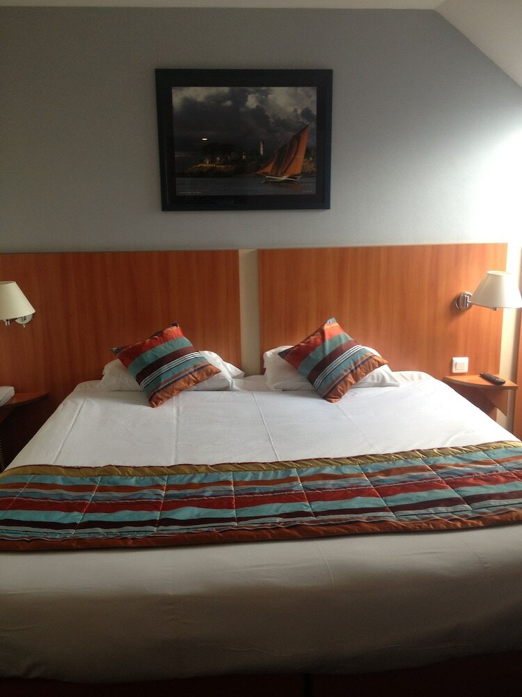 Hotel Kyriad Les Ulis