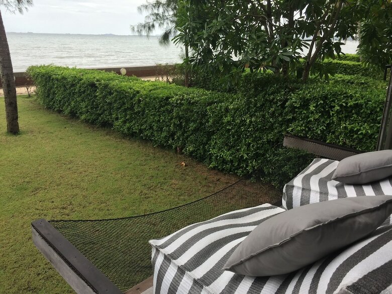 Baan Sandbox Pattaya Beachfront Villa