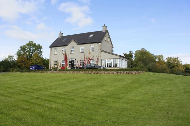 Bed & Breakfast Roe Valley Manor And Estate