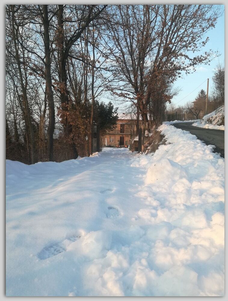 Bed & Breakfast Cascina Luvot