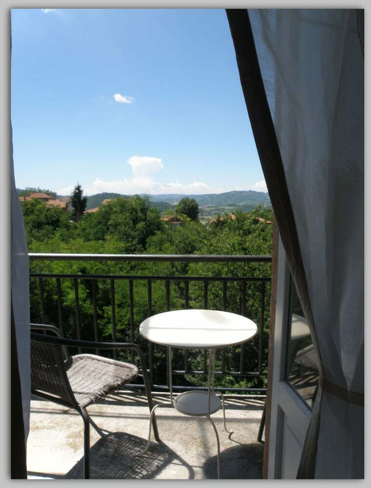 Bed & Breakfast Cascina Luvot