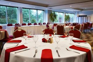 Hotel Four Points By Sheraton Victoria Gateway